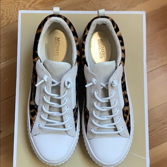 MICHAEL Michael Kors Oscar Lace Up Sneakers - Picture 5 of 7